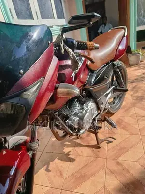 Bajaj Pulsar 180 2006