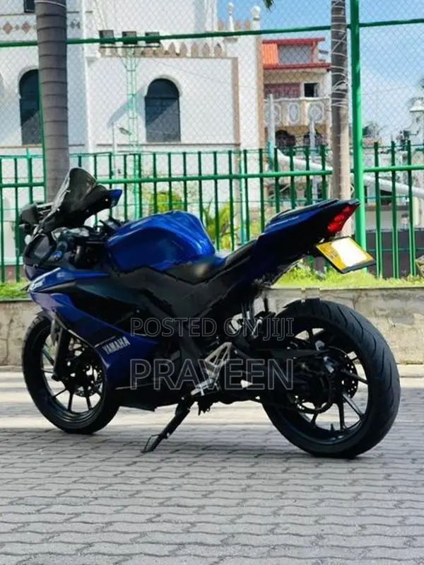 Yamaha R15 2019