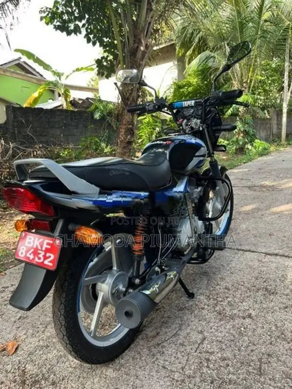 Bajaj CT100 2026