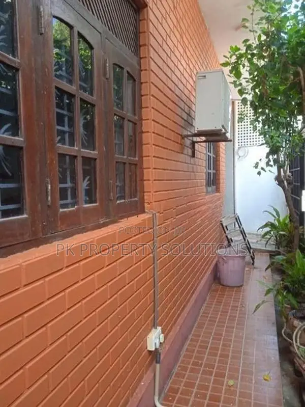 Office Space  for Rent in Colombo 6 (File No 991A/2) Sea Side
