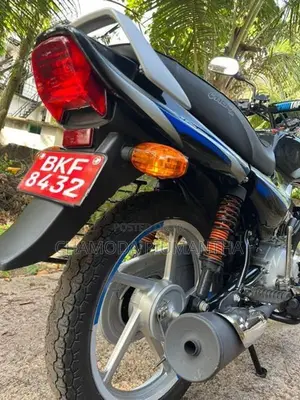 Bajaj CT100 2026