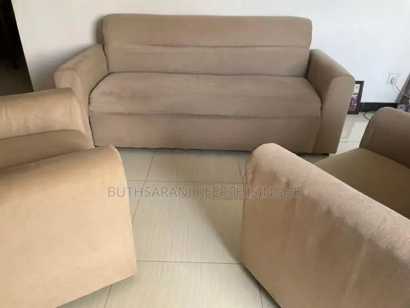 Well-Maintained Sofa Set