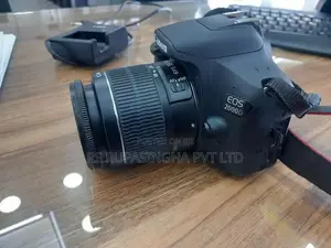 Canon EOS 2000D