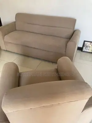 Well-Maintained Sofa Set