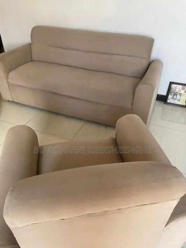Well-Maintained Sofa Set
