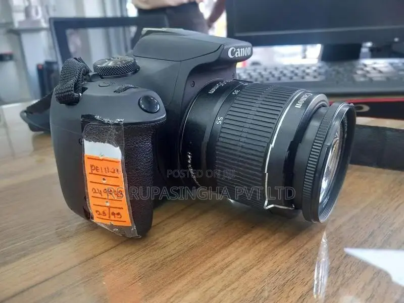 Canon EOS 2000D