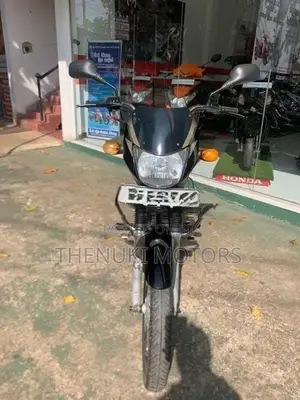 Bajaj CT100 2018