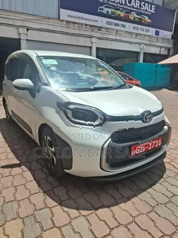 Toyota Sienta 2025