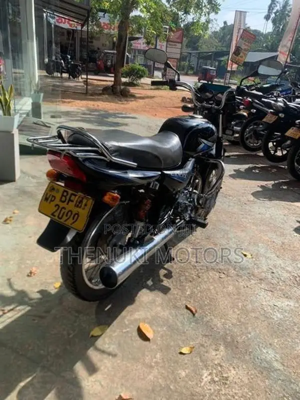 Bajaj CT100 2018