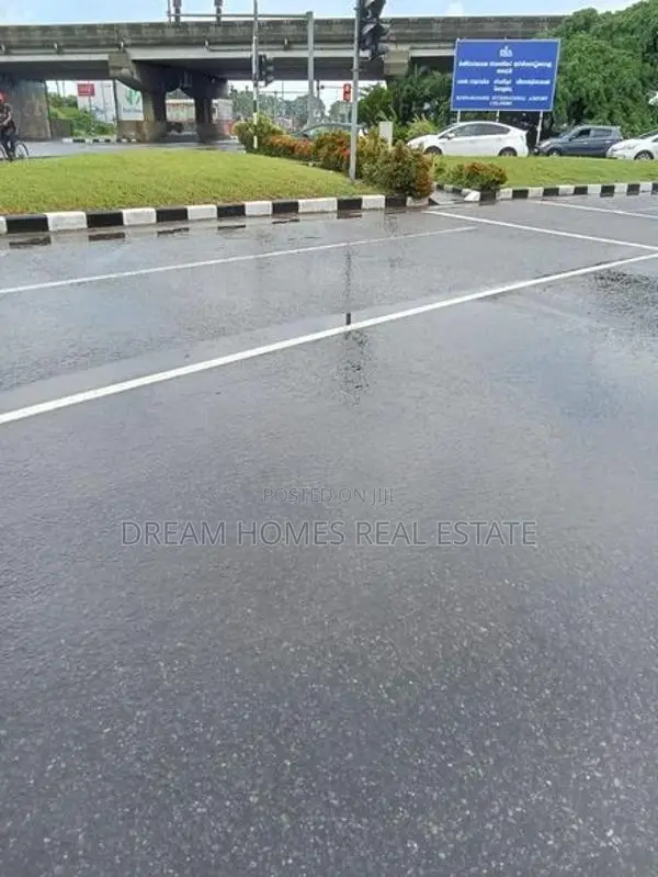 Building for Sale – Katunayake Airport Junction