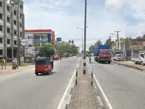 Building for Sale – Katunayake Airport Junction