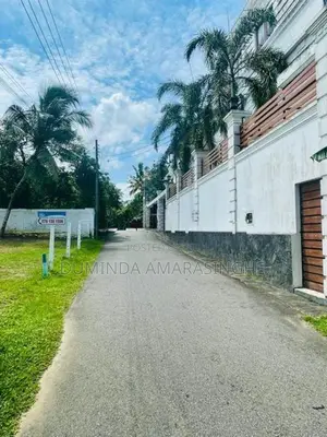19.4 Land for Sale in Battaramulla