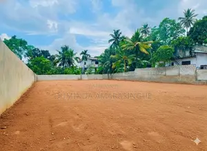 Land for sale in Thalawathugoda