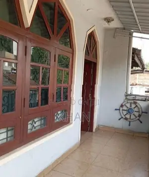 Building for Sale Madawala Bazzar