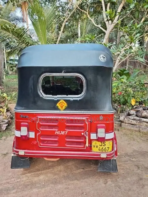 Bajaj RE 2006