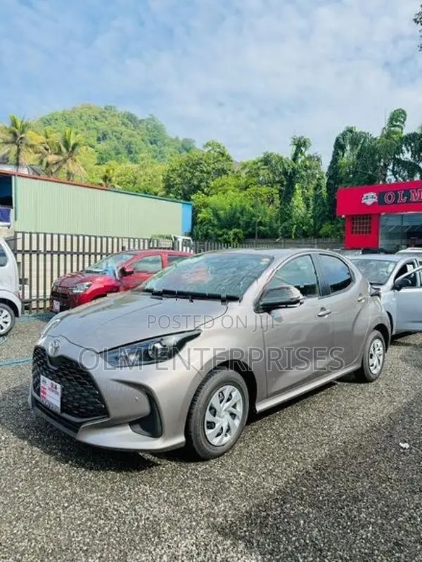 Toyota Yaris X 2025