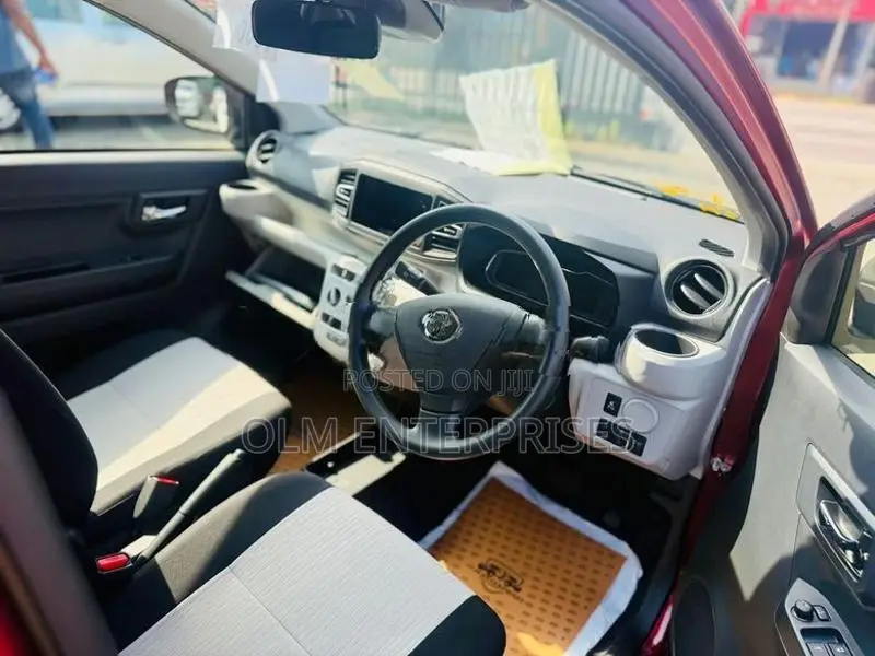Daihatsu Mira x 2025