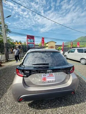 Toyota Yaris X 2025