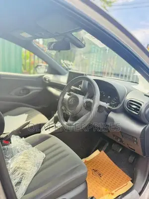 Toyota Yaris X 2025