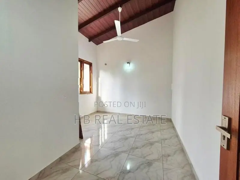 Newly Build Luxury Two Story House For Sale Hokandara