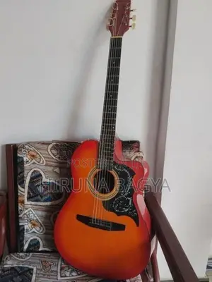 Box Guitar