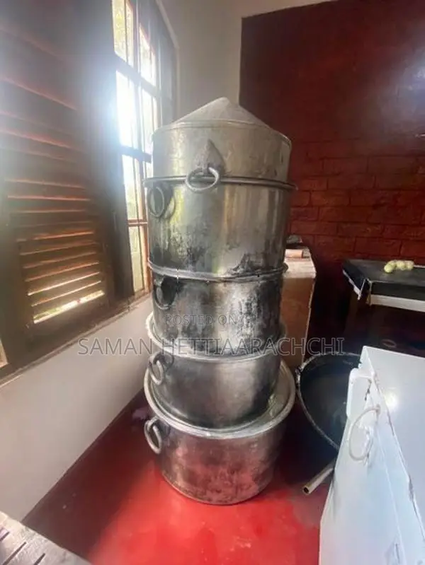 හෝටල් ඇලුමිනියම් භාජන සහ උපකරණ තොගයක්