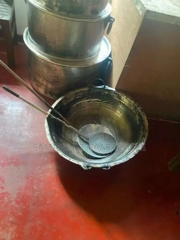 හෝටල් ඇලුමිනියම් භාජන සහ උපකරණ තොගයක්