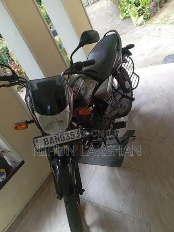 Bajaj Platina 2013