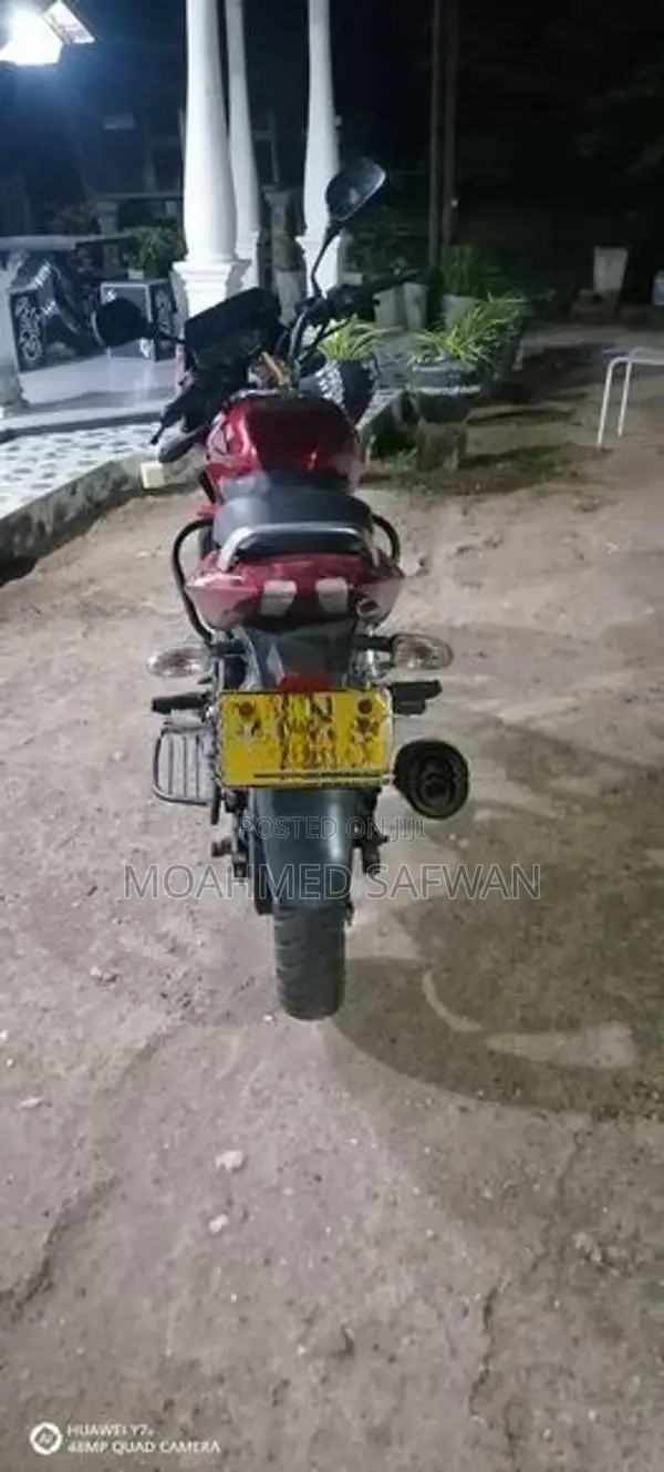 Bajaj Pulsar 180 2010