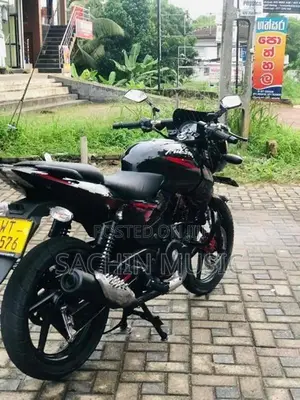 Bajaj Pulsar 180 2011