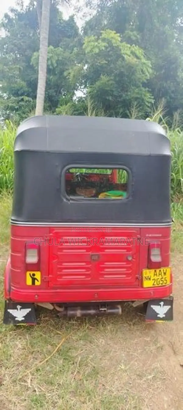 Bajaj RE 2015