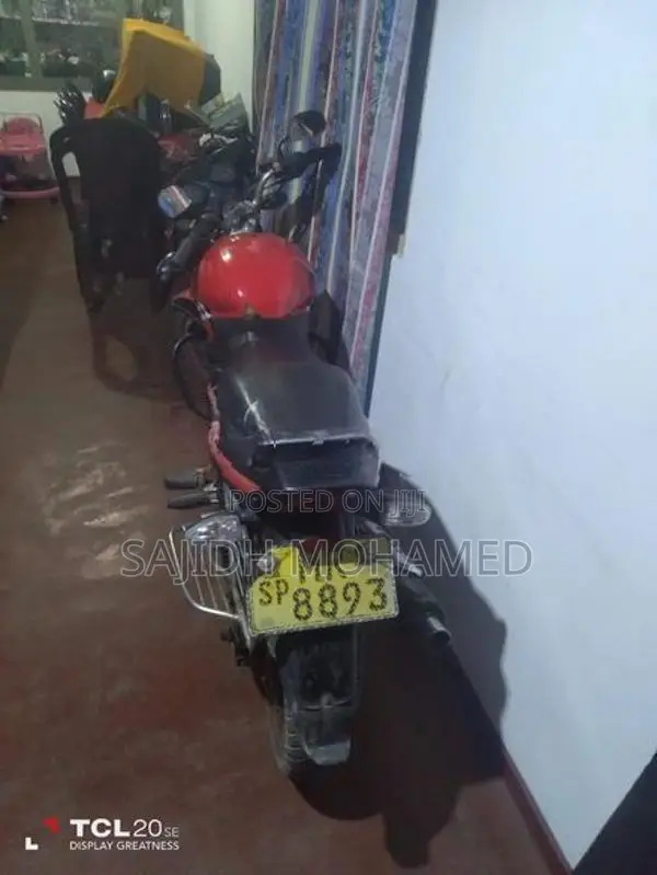 Bajaj Pulsar 150 2005