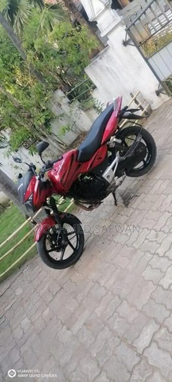 Bajaj Pulsar 180 2010