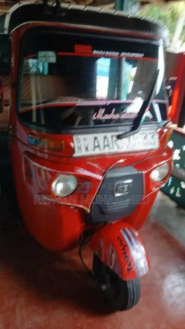 Bajaj RE 2014