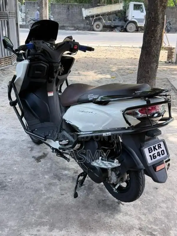 Suzuki Burgman 125 2026