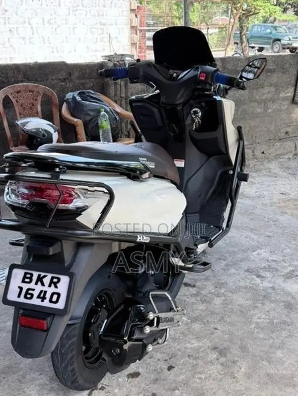 Suzuki Burgman 125 2026
