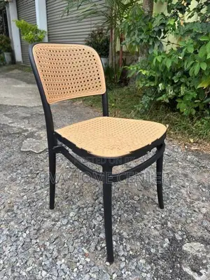 Stylish Chair 668