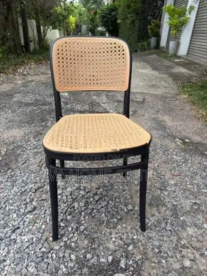 Stylish Chair 668