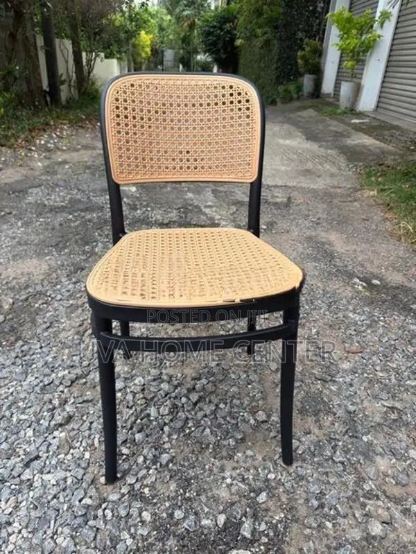 Stylish Chair 668
