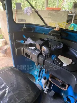 Bajaj RE 2015