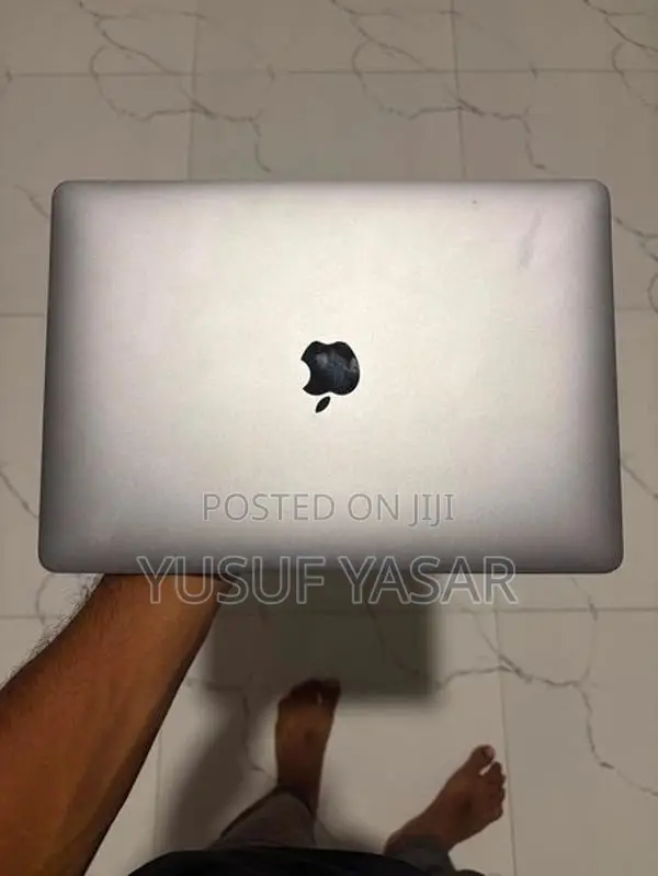 Apple MacBook Air M1