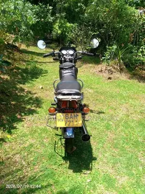 Bajaj CT100 2013