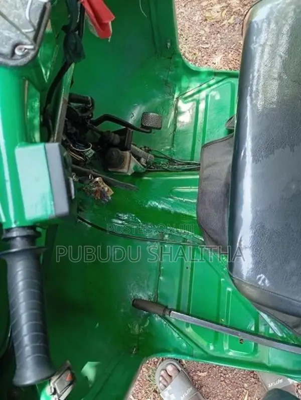 Bajaj RE 2007