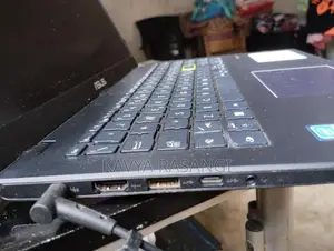 ASUS E510M Laptop 4GB 256GB. SSD Used