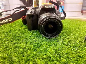 Canon 600D DSLR Camera