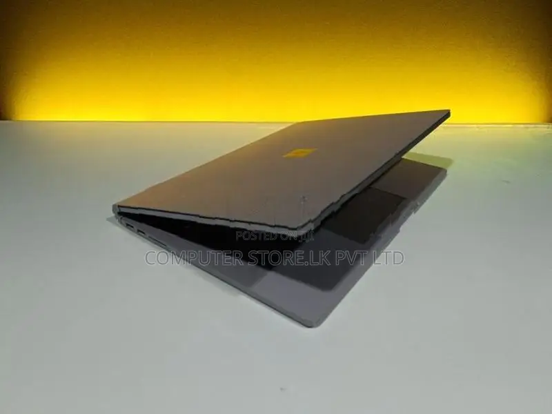Microsoft Surface Book 2 CORE I5 7TH GEN 8GB RAM 256GB SSD