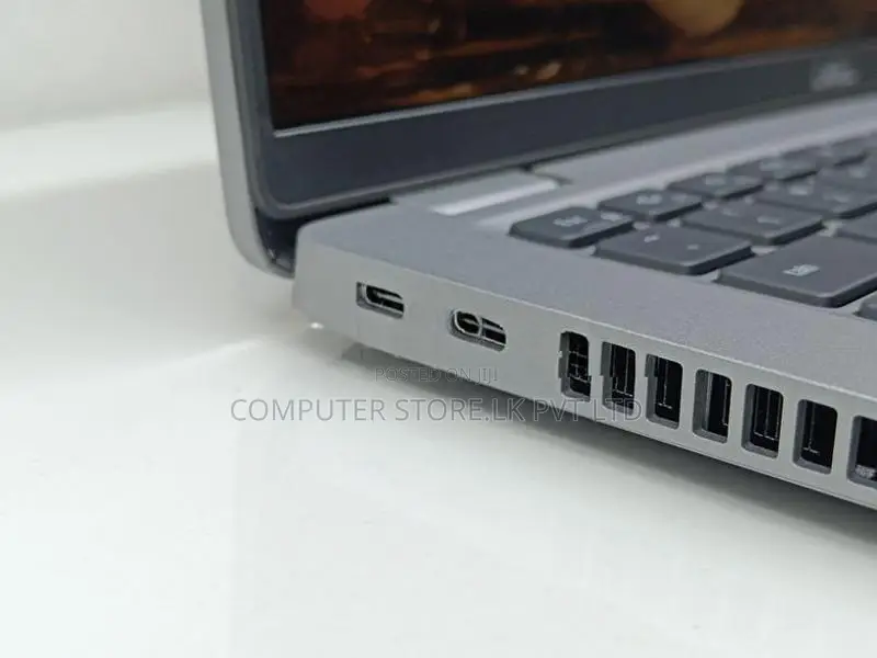 Dell Latitude 5430 CORE I5 12TH GEN 8GB RAM 256GB SSD