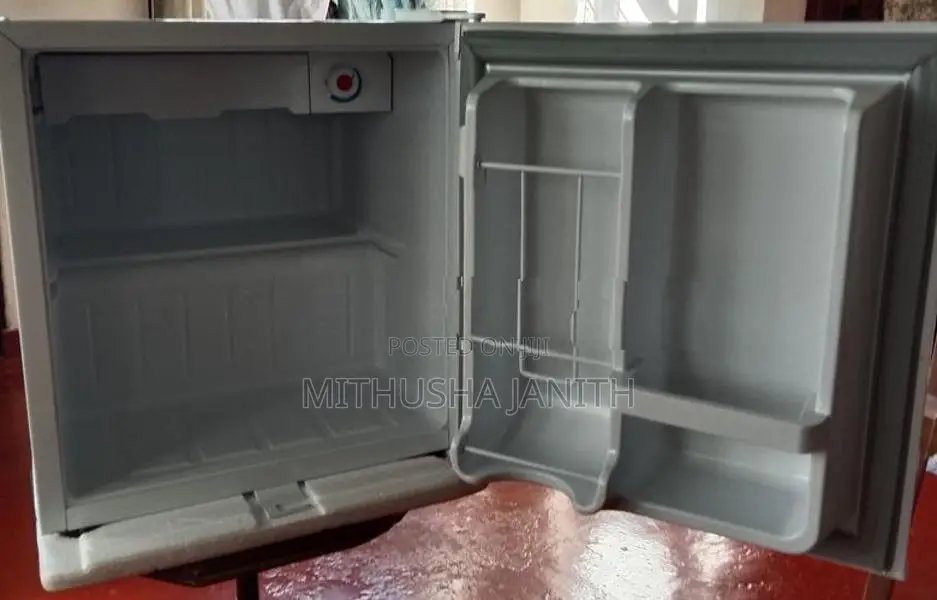 ශීතකරණ ( Mini bar fridge )