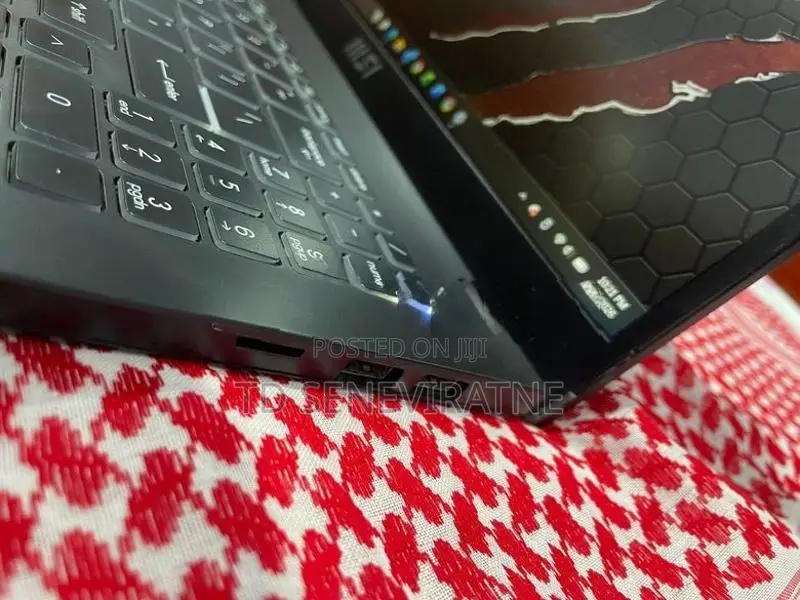 MSI Modern 15 B13M