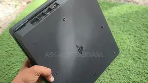 Sony PlayStation 4 Slim